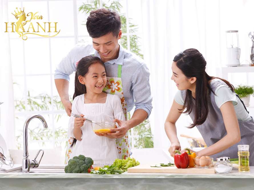 Gia đình là gì? và Tầm quan trọng của gia đình đối với mỗi con người – Vera Hà Anh - Tiến sỹ tâm lý, Trưởng bộ môn tâm lý tình yêu hôn nhân gia đình